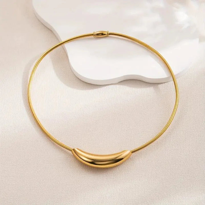 BowLift | Dainty Modern Curve Choker Necklace