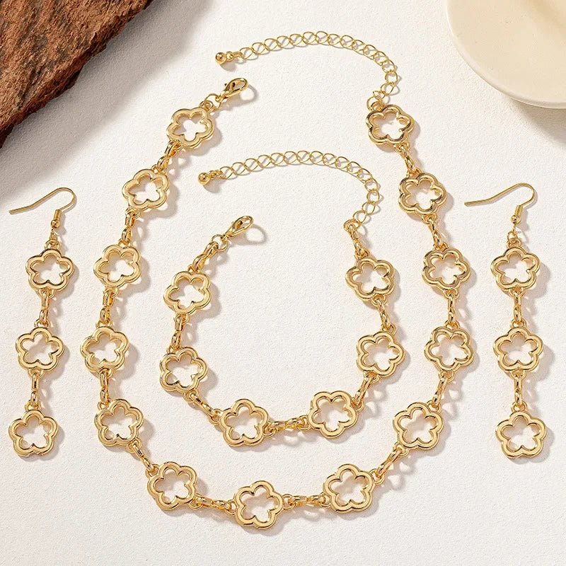 BowLift | Dainty Open Clover Choker Necklace, Bracelet, Earring Set