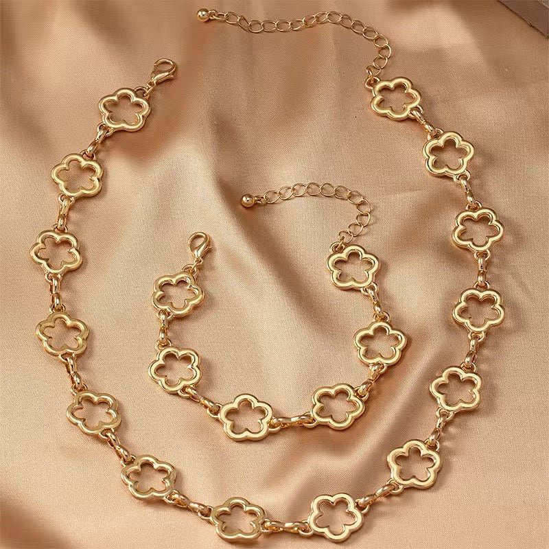 BowLift | Dainty Open Clover Choker Necklace, Bracelet, Earring Set