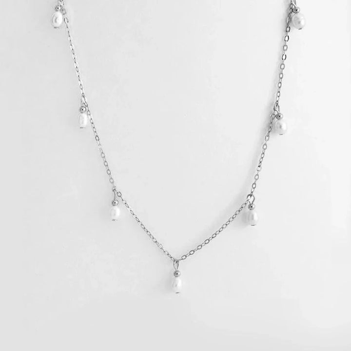 BowLift | Dainty Pearl Droplets Necklace