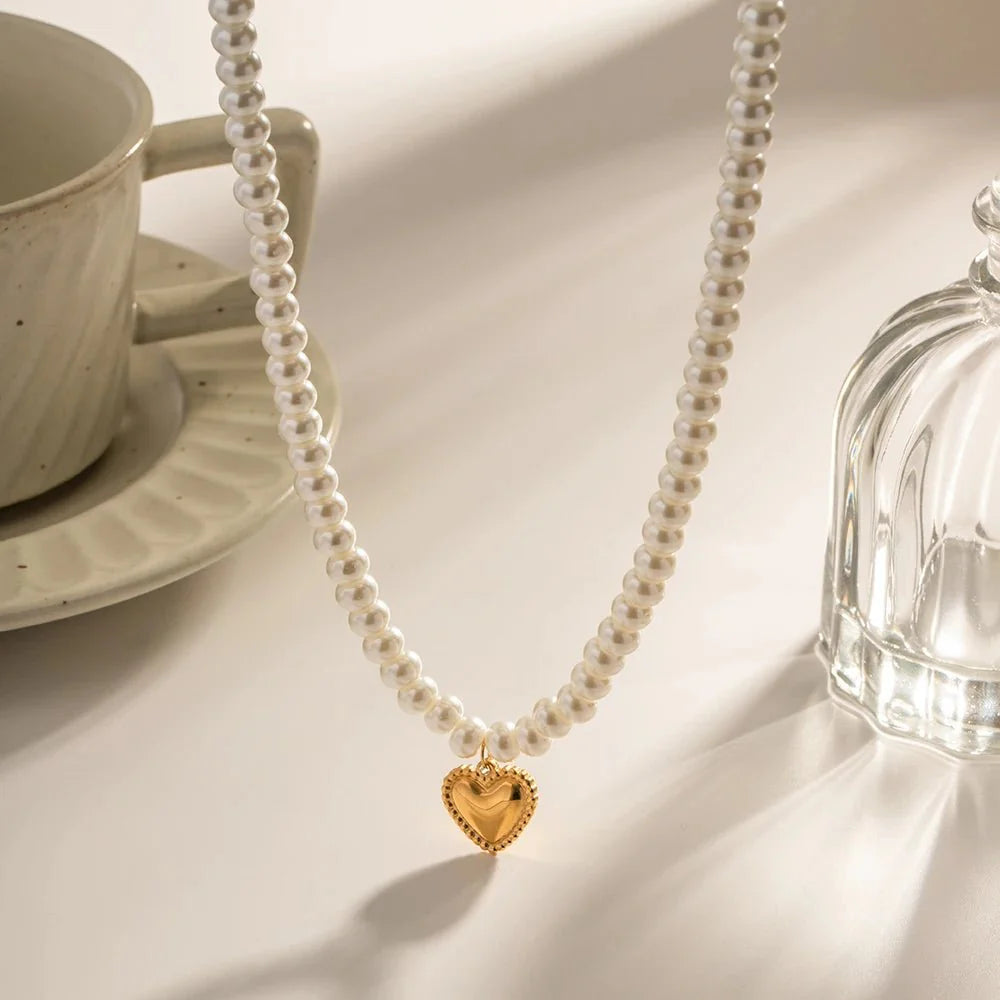 BowLift | Dainty Pearl Golden Heart Necklace