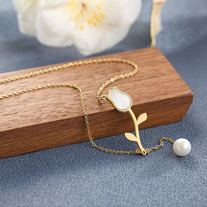 BowLift | Dainty Tulip Pearl Tassel Necklace