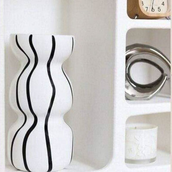 BowLift | HANAMI – Elegant ceramic vase for stylish spaces