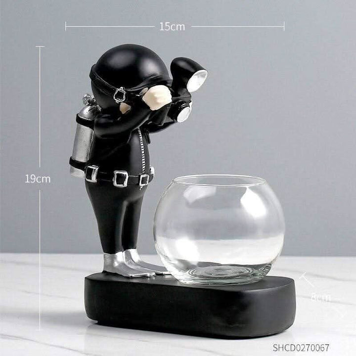 BowLift | ASTROVA – Creative Astronaut Plant Vases for Modern Living