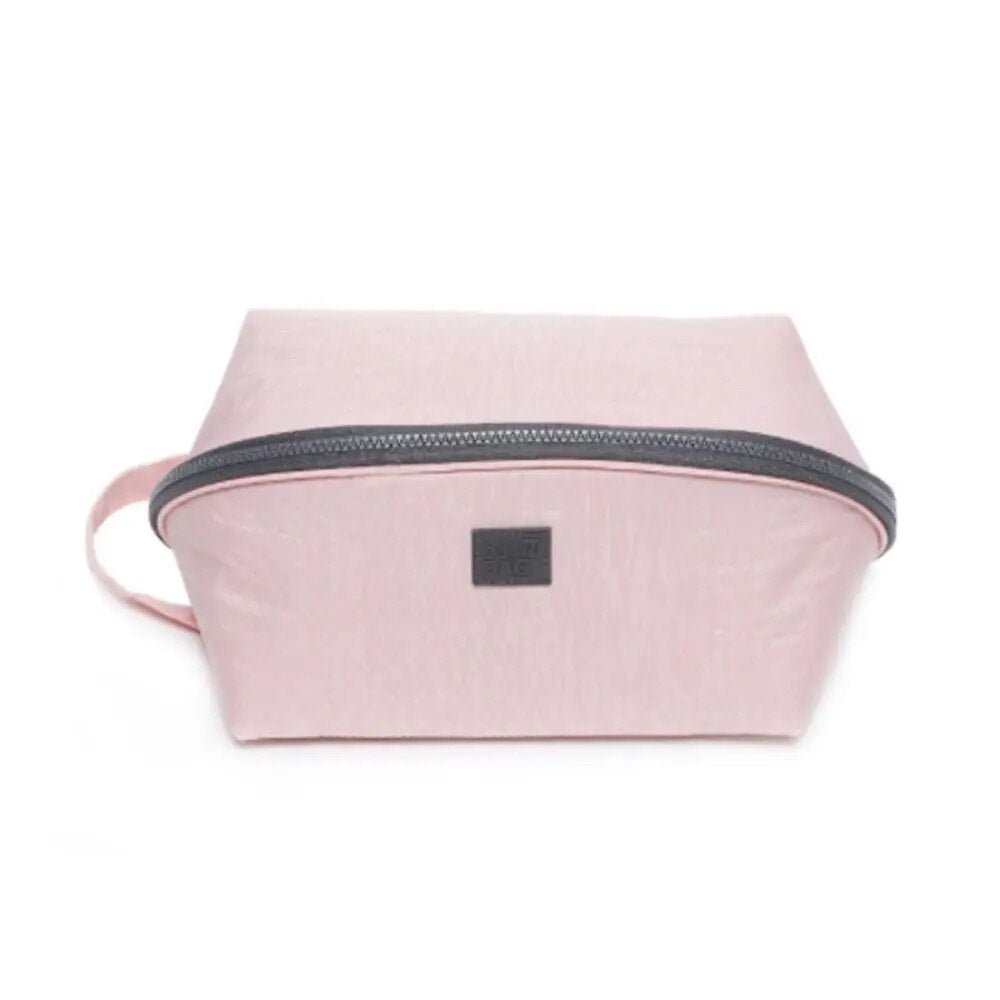 BowLift | WanderWear - Revolutionize your travels - Smart storage for underwear