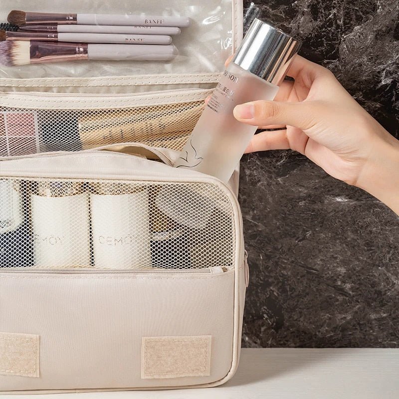 BowLift | Practical travel - Easy access to cosmetic and grooming products