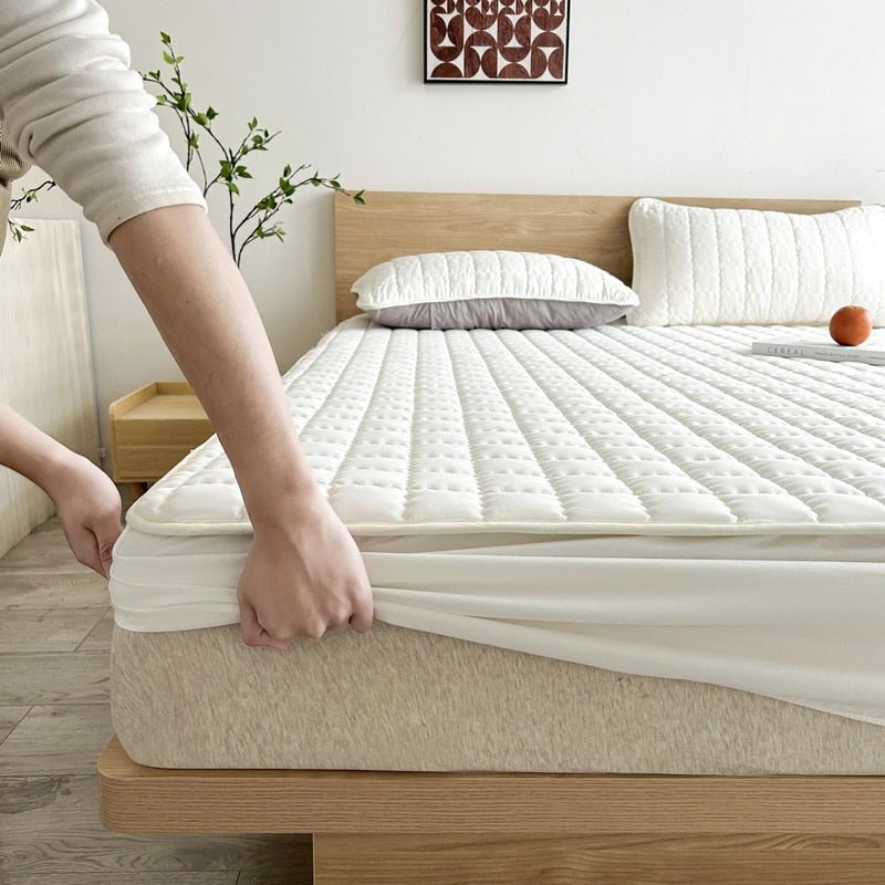 Hygienic Mattress Cover | Cleaner, cooler, more comfortable sleep | Bowlift