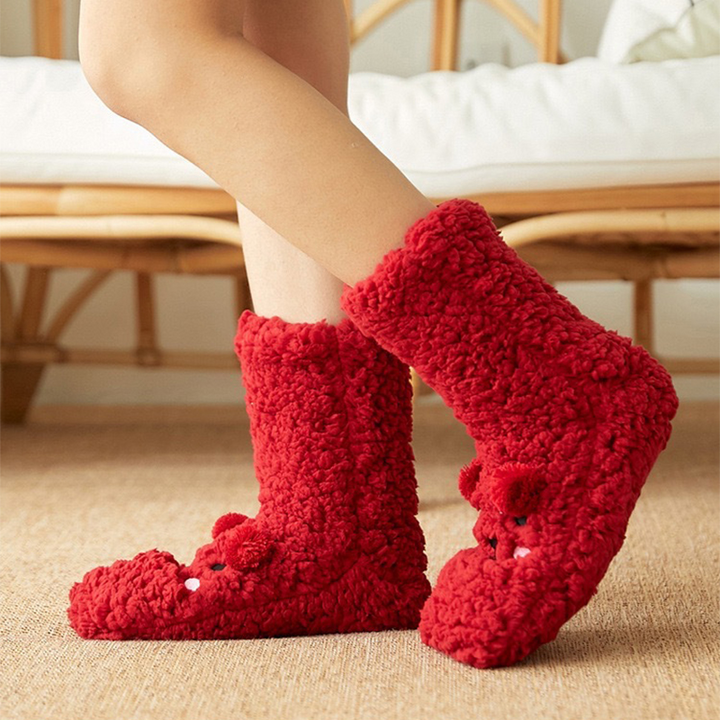 Warm, fluffy bear socks | Bowlift