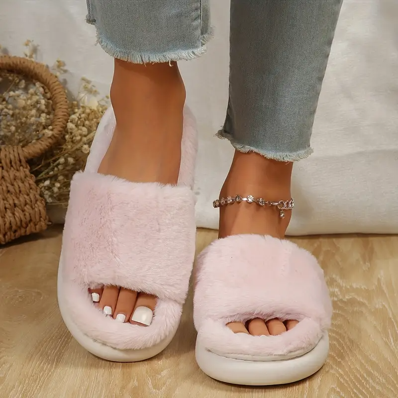 Cozy fur slides | Bowlift
