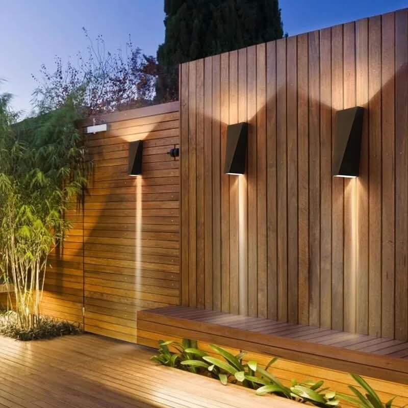 BowLift | RayLume Modern Weatherproof Outdoor LED Wall Light