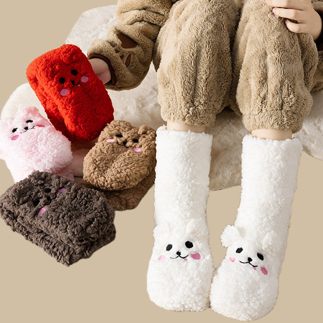 Warm, fluffy bear socks | Bowlift