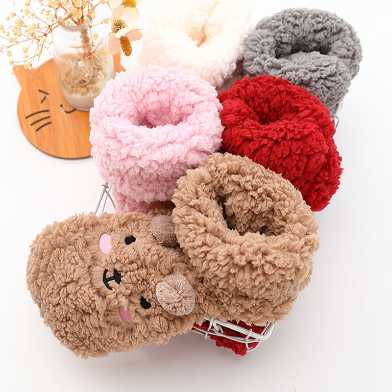 Warm, fluffy bear socks | Bowlift