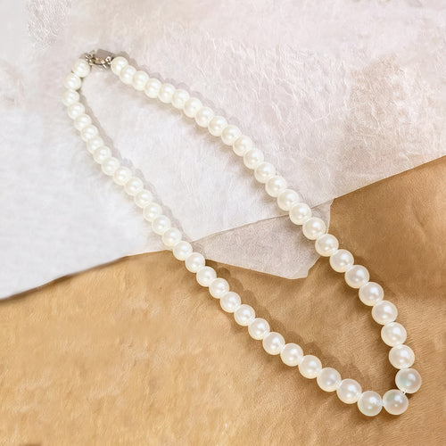 Pearl necklace with silver clasp, pearls 4–12 mm