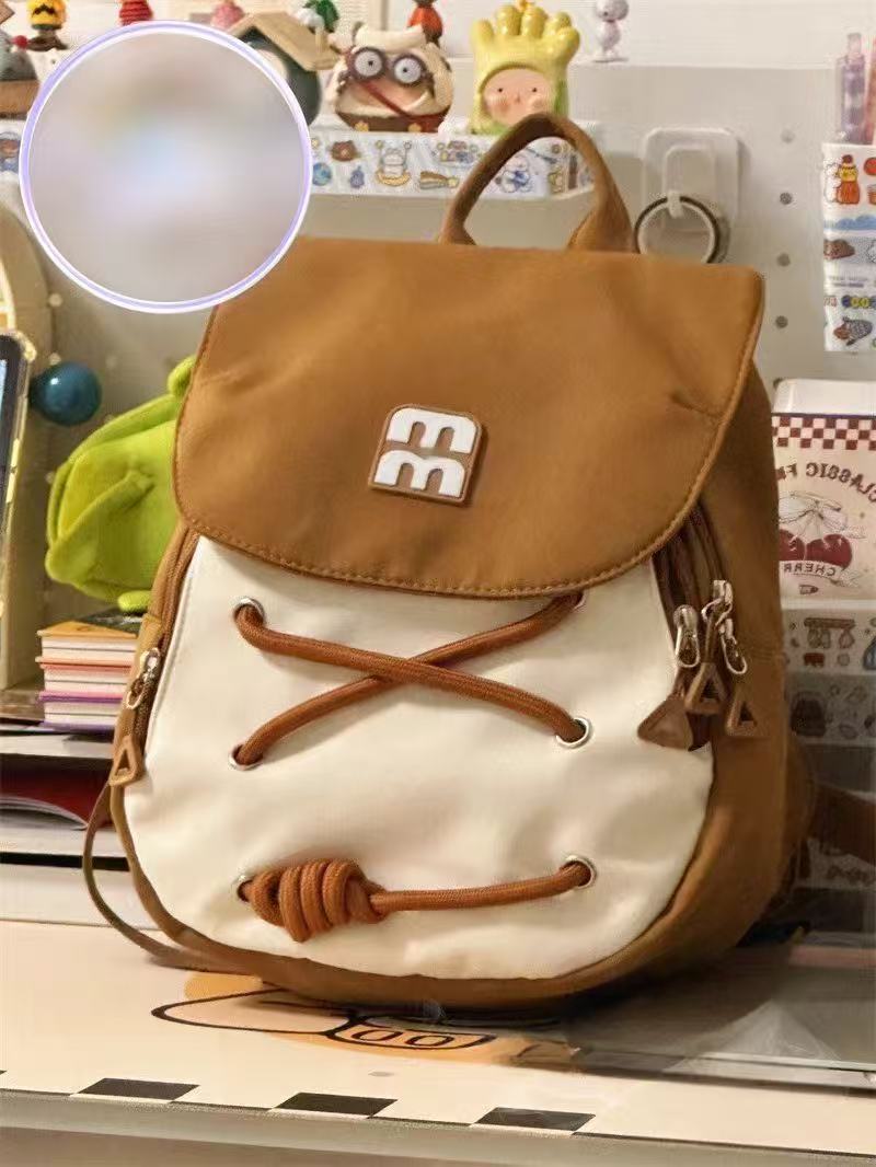 Light backpack for school and everyday, expandable