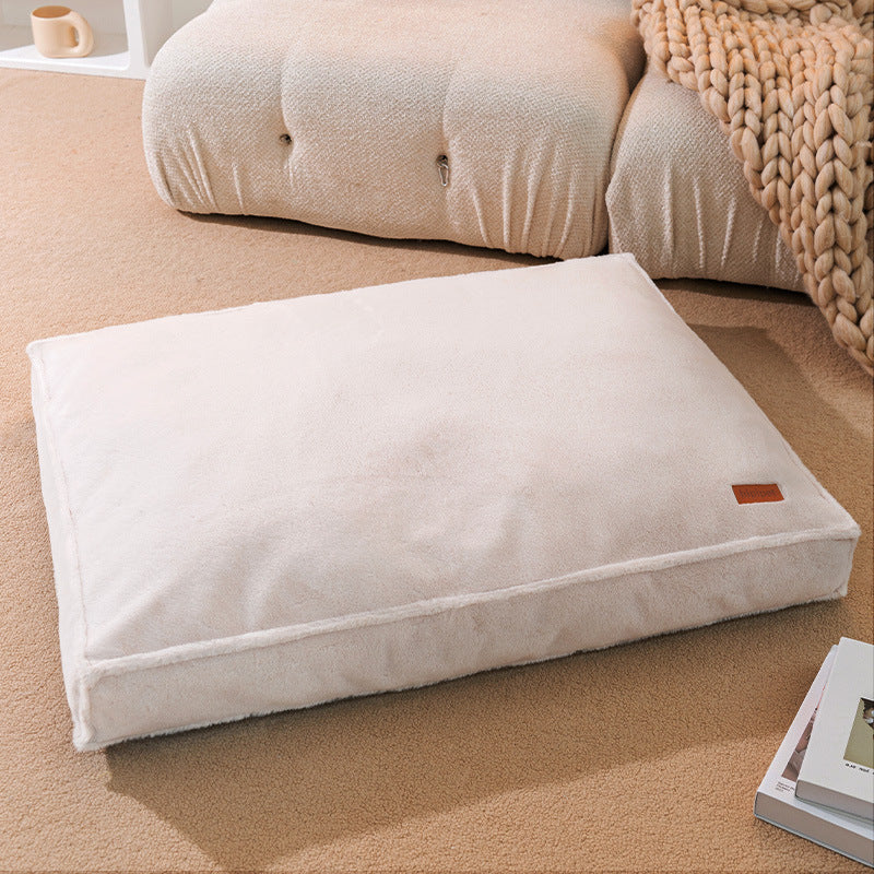 Pet cuddly bed with removable cover