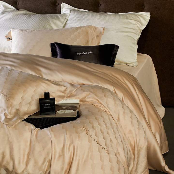 Bedding set made of Lyocell with geometric pattern