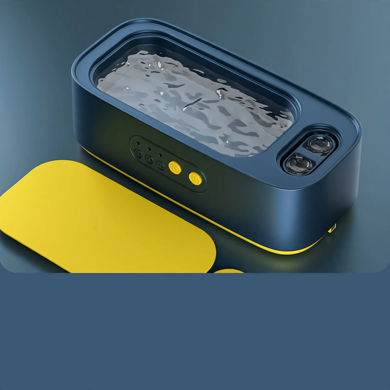 Ultrasonic cleaning device, portable, double chamber