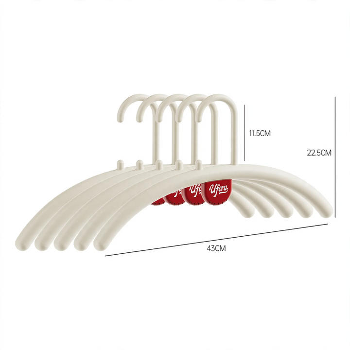 Plastic clothes hanger DD2518, shoulder-friendly