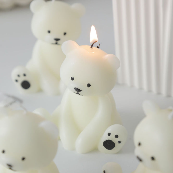 Scented candle in bear shape, hand-painted soy wax