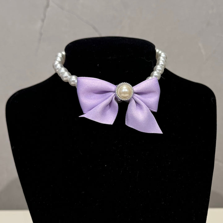 Pet collar with pearl bow
