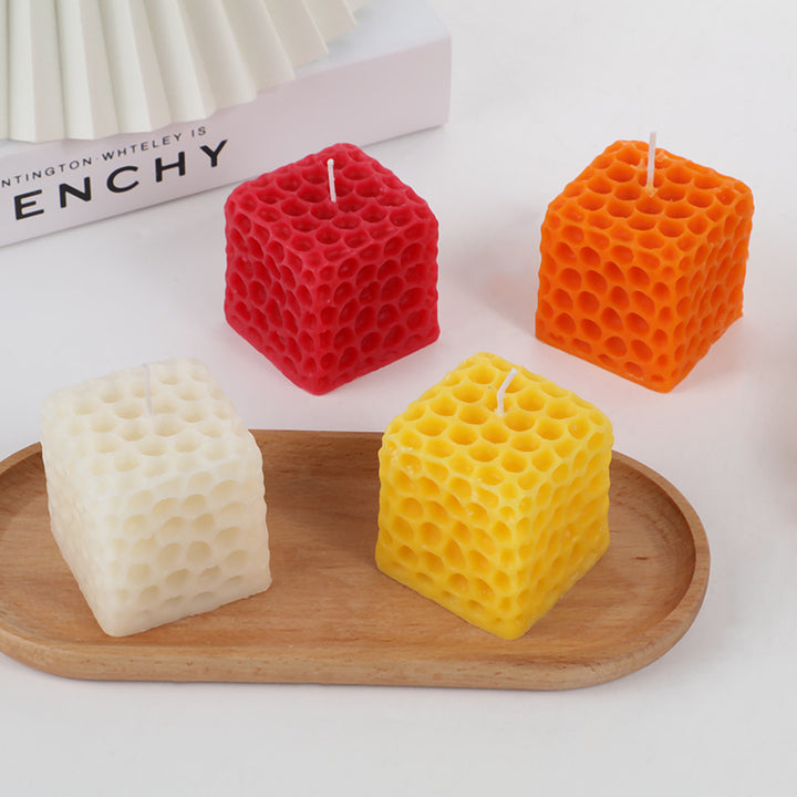 Honeycomb Pattern Fragrance Candle Made of Paraffin