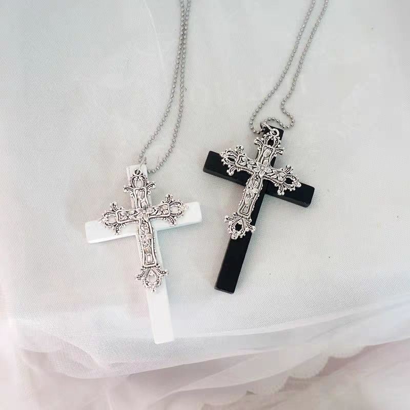 Alloy chain with large cross pendant