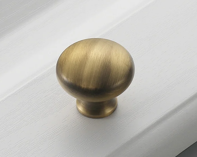 Bronvella ArcRetro Furniture Handle in Antique Copper Bowlift