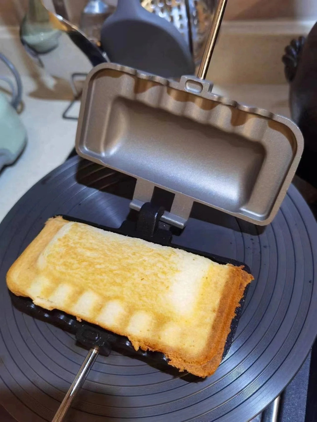 BowLift | Double-sided sandwich pan – Non-stick aluminum breakfast roaster
