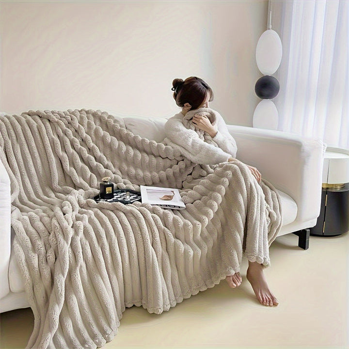 LuxeFleece – Elegant French Style Blanket for Comfort Bowlift