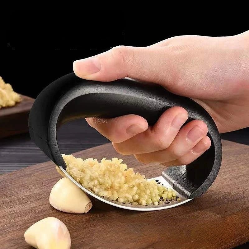 BowLift | EasyMince – stainless steel garlic and vegetable mincer