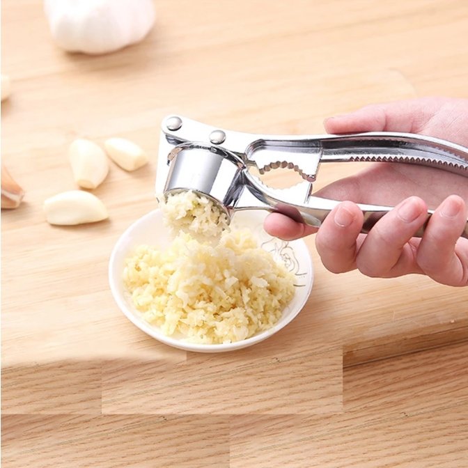 BowLift | EasyPress Stainless Steel Garlic Crusher