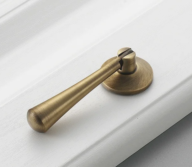 Bronvella ArcRetro Furniture Handle in Antique Copper Bowlift