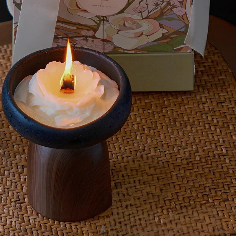 BowLift | MoltenStill Candle Holder