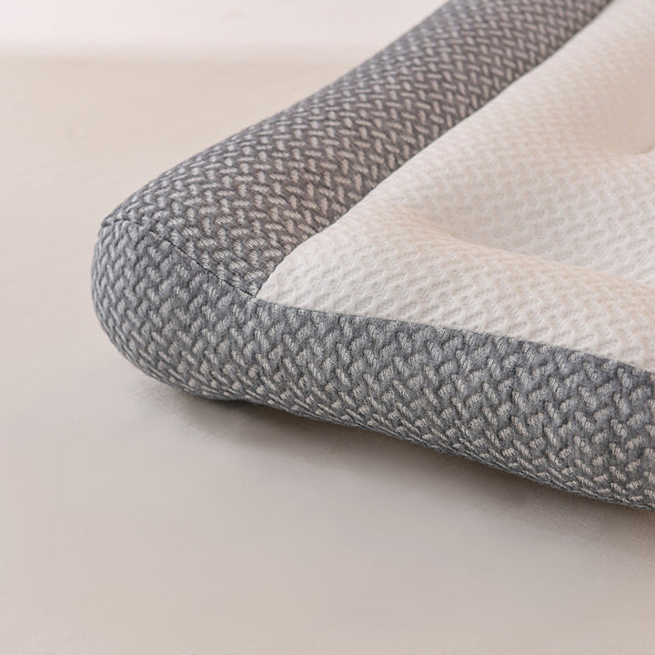 SilkiNest Luxury Pillow with Feather Silk Filling | Bowlift