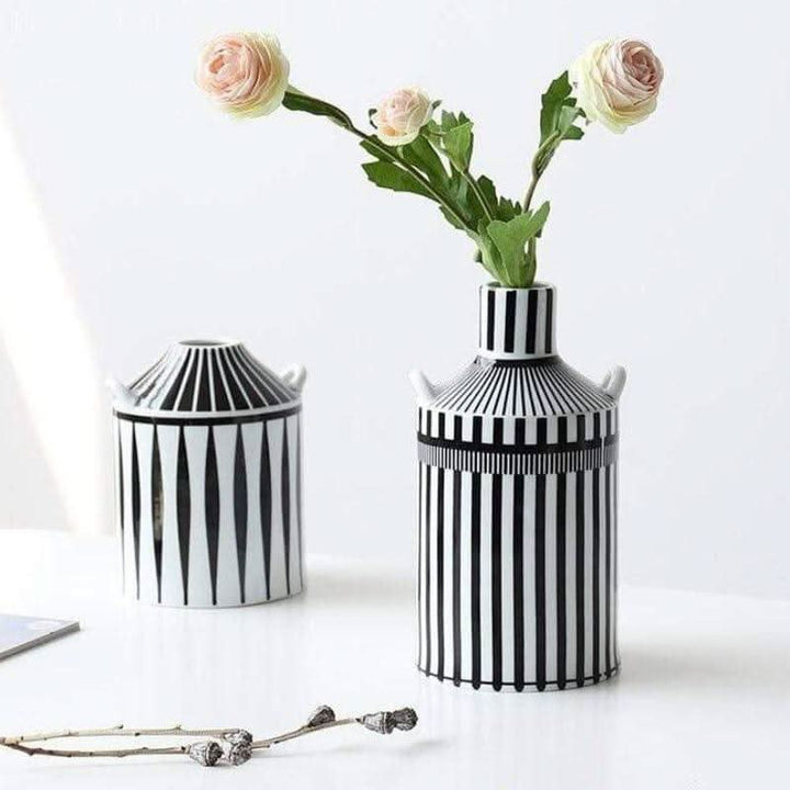 BowLift | KAZURI – Elegant ceramic vase for a modern ambiance