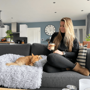 BowLift | Washable Luxury Cuddle Blanket for Dogs & Cats