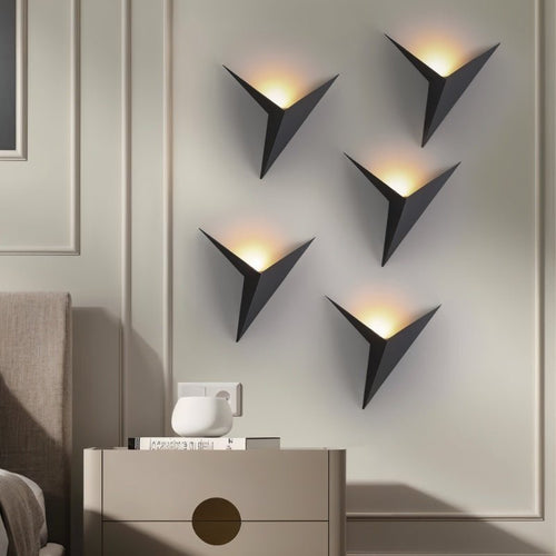 Elegant wall lamp - Modern LED wall light for stylish interiors | Bowlift
