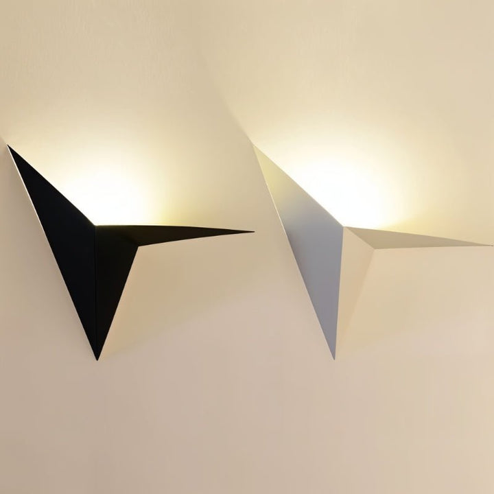 Elegant wall lamp - Modern LED wall light for stylish interiors | Bowlift