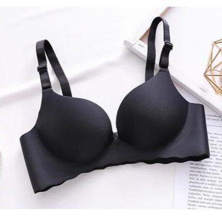 BowLift | GlowBra — Invisible comfort that makes your silhouette shine
