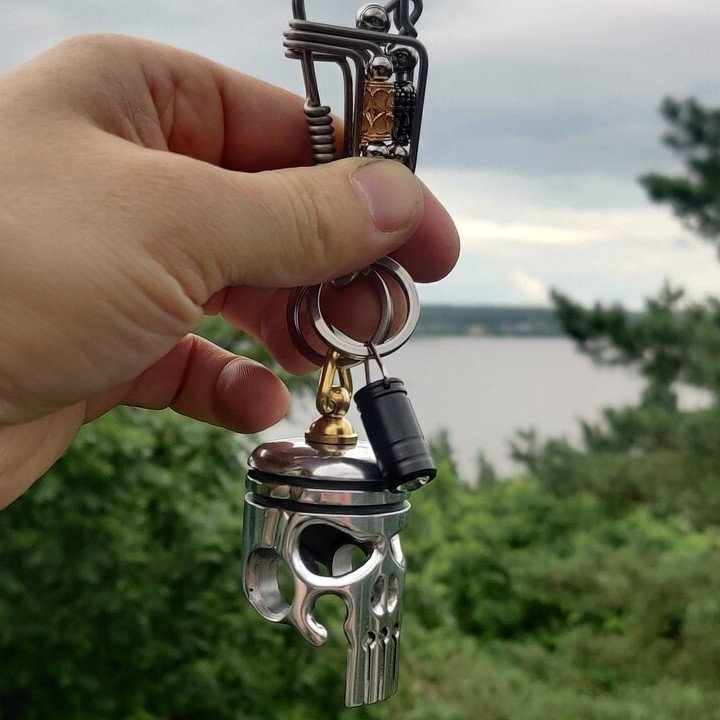 BowLift | Piston art skull keychain [pendant/flashlight/bottle opener]