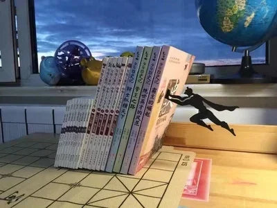 BowLift | HeroHold — Finally a shelf that holds your books heroically together and captivates every gaze!