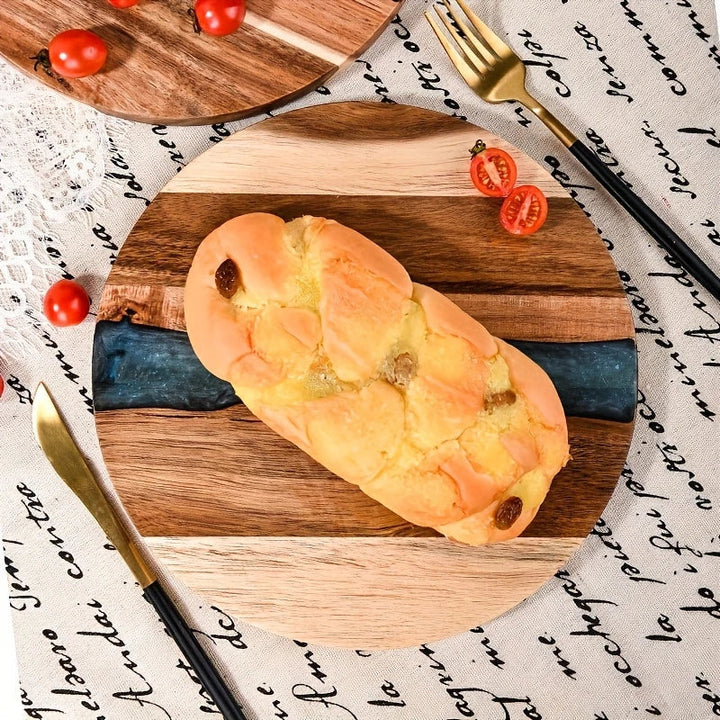 Round cutting board made of acacia wood – Versatile kitchen board for steak, snacks, and more Bowlift