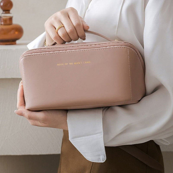 BowLift | Cosmetic bag | Elegant and spacious | Practical storage