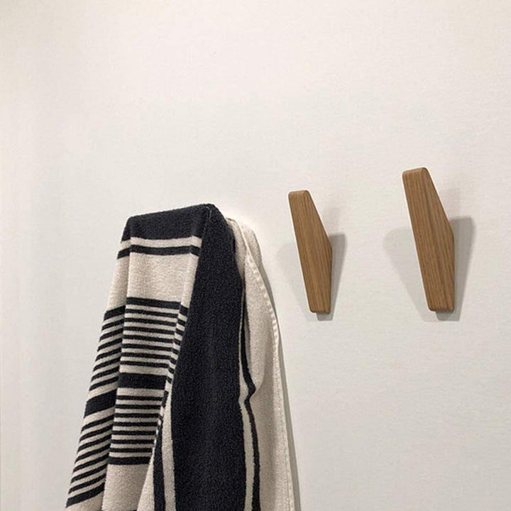 Wooden Wall Hooks Set Nordhaak – 6 Minimalist Coat Hooks Made of Solid Wood | Bowlift