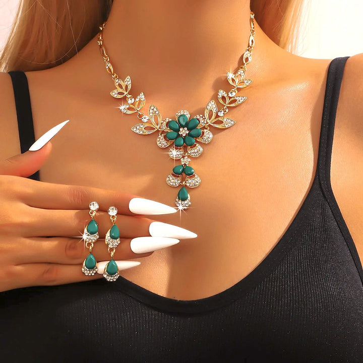 BowLift | Floral Diamond Necklace and Earring Set