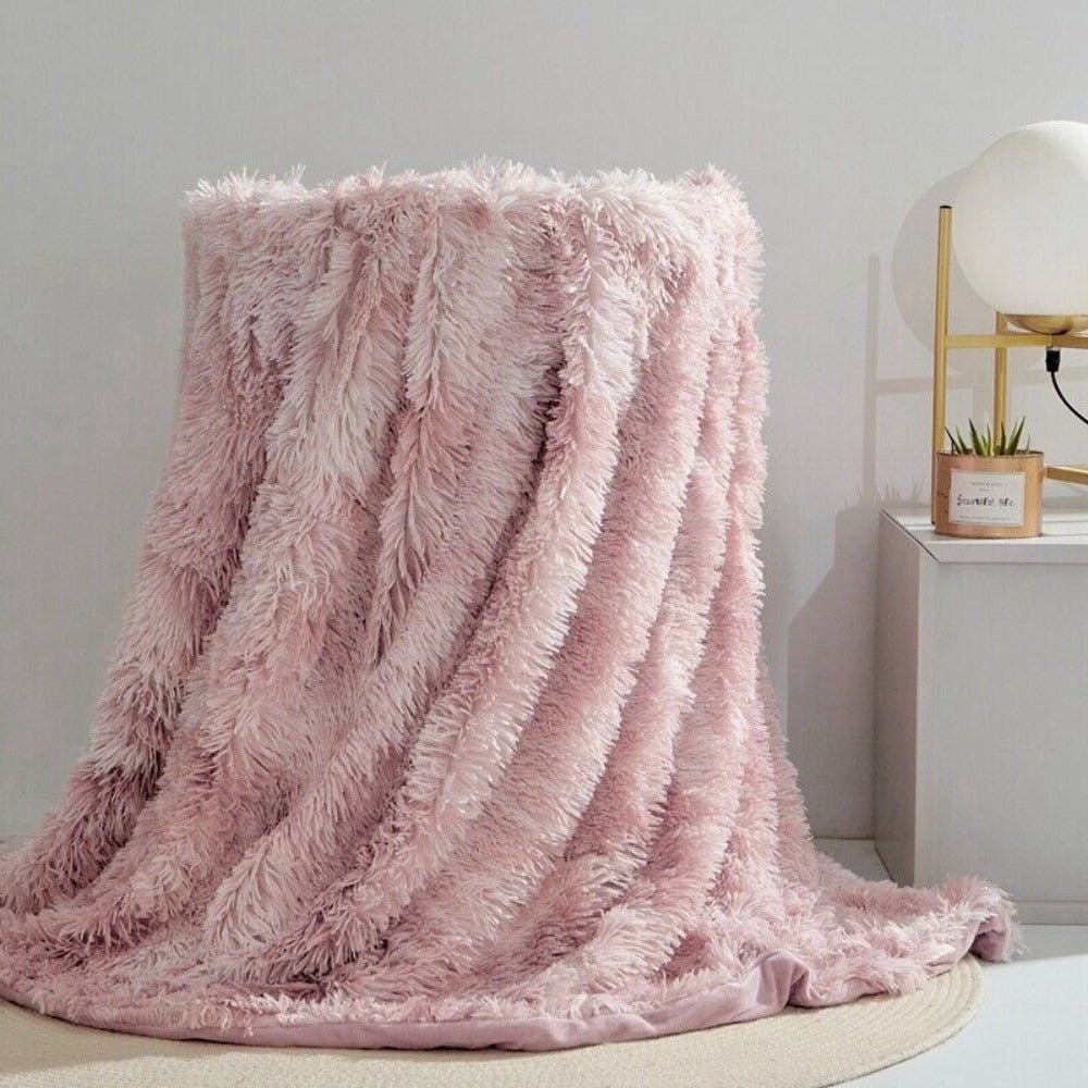 BowLift | FLURON – Luxurious Faux Fur Blanket with Silky Touch