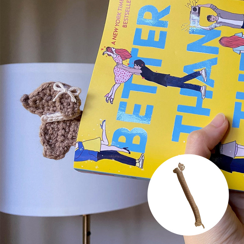 BowLift | Crochet Dachshund Bookmark