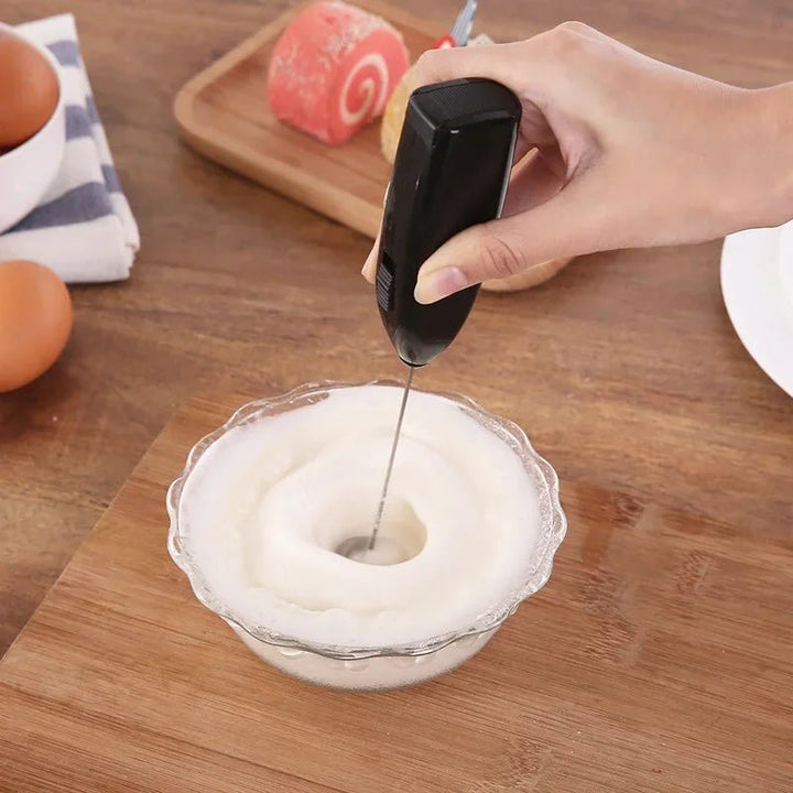 BowLift | FrothMaster – Electric milk frother for versatile kitchen use