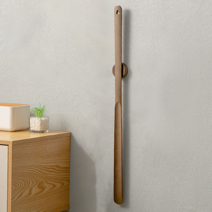 BowLift | Wooden long handle magnetic shoehorn