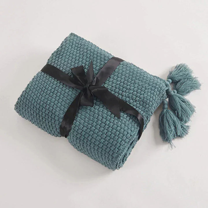 BowLift | Wool Blanket ArcticHaven | Scandinavian Design with Tassels & Balls | Warm & Stylish